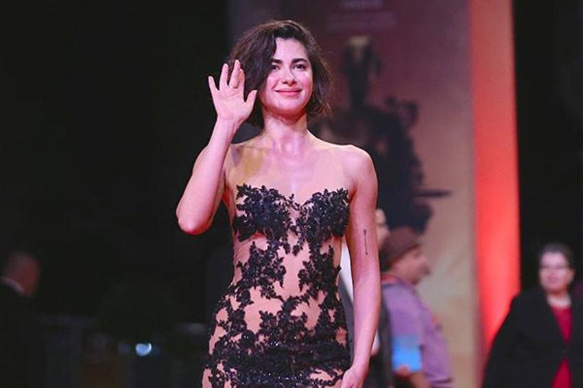 Nesrin'in transparan kıyafeti olay oldu!
