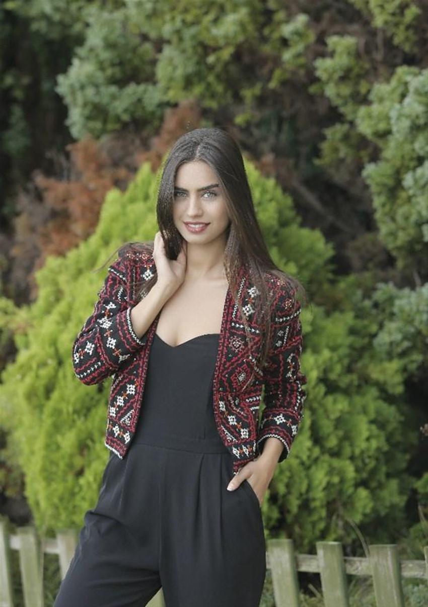 Amine Gülşe'nin keyfi yerinde!