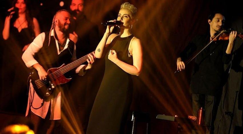 'Aşık olmadım' diyen Ahmet Kural'a yaylım ateşi!