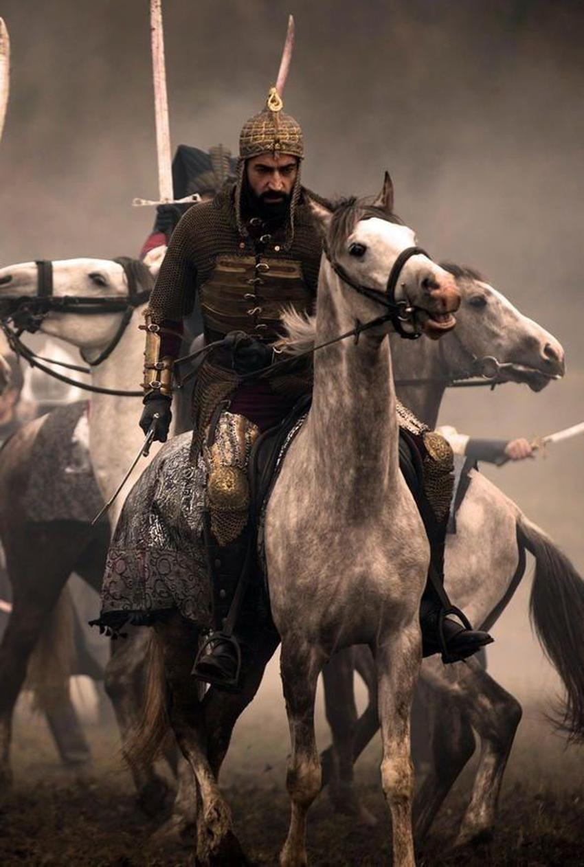 'Fatih' dizisinin kadrosu dudak uçuklattı!