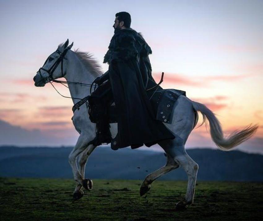'Fatih' dizisinin kadrosu dudak uçuklattı!
