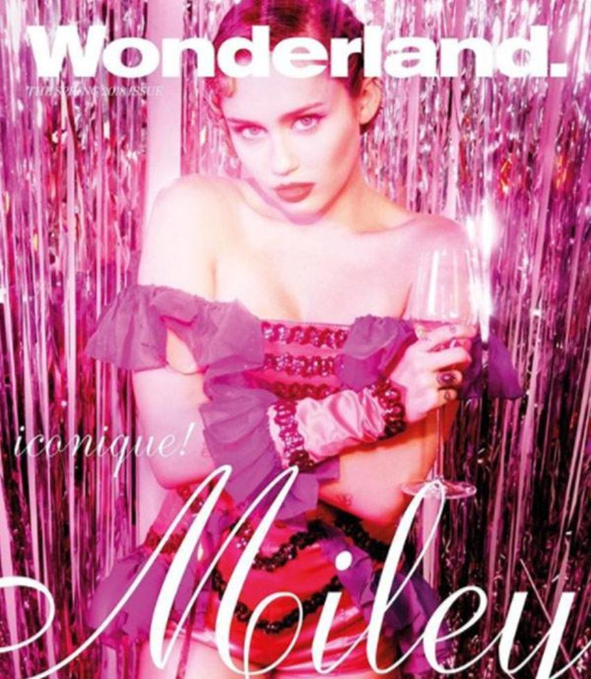 Miley Cyrus yine yaptı yapacağını!