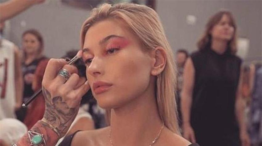Hailey Baldwin, Türkiye kapağında!