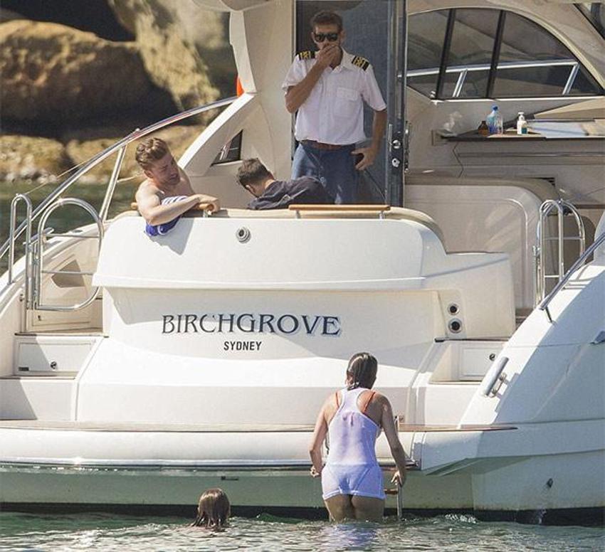 Selena Gomez'in güneş banyosu