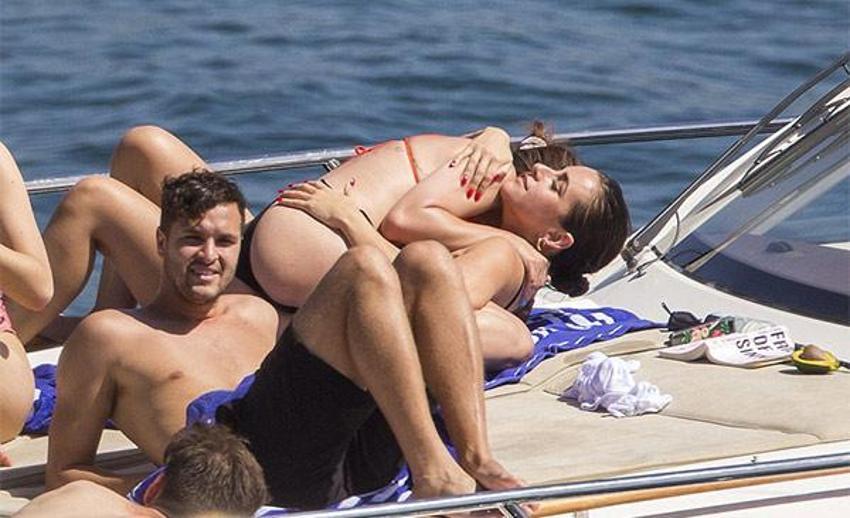 Selena Gomez'in güneş banyosu