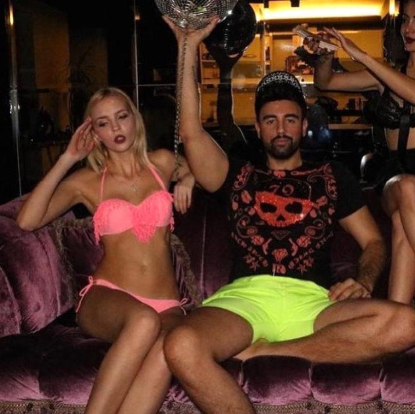 İşte Taha Özer'in başını yakan paylaşımlar