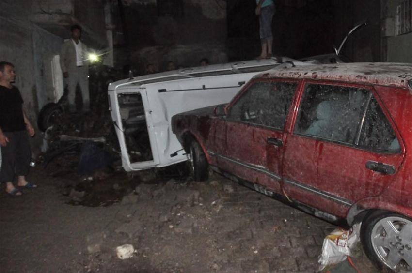 Şanlıurfa'da şiddetli yağış! Ev ve araçlar zarar gördü