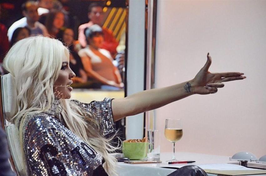 Jelena Karleusa'dan yine olay paylaşım!