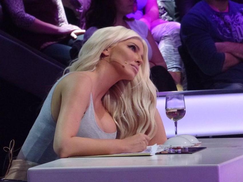Jelena Karleusa'dan yine olay paylaşım!
