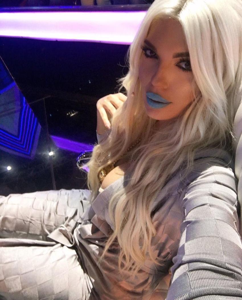 Jelena Karleusa'dan yine olay paylaşım!