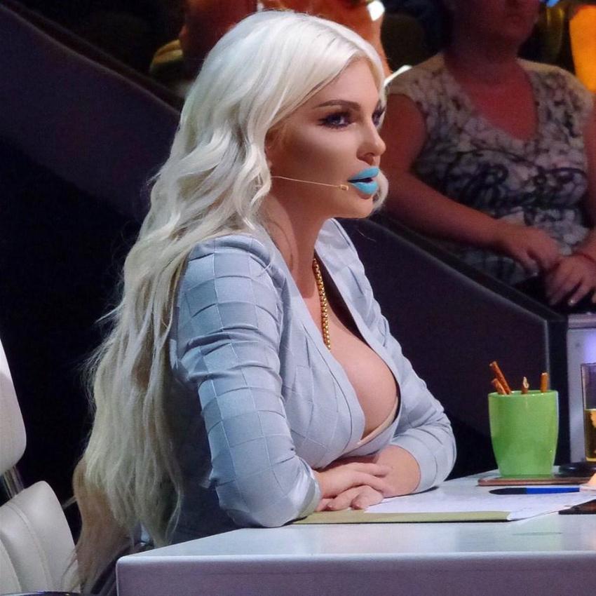Jelena Karleusa'dan yine olay paylaşım!