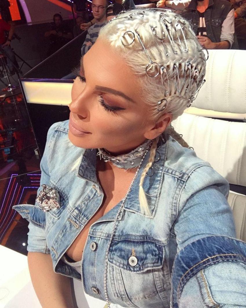 Jelena Karleusa'dan yine olay paylaşım!