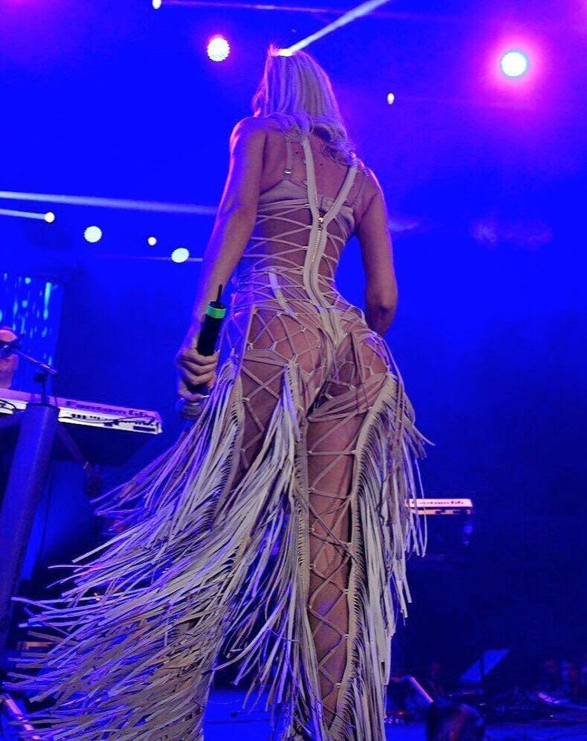 Jelena Karleusa'dan yine olay paylaşım!
