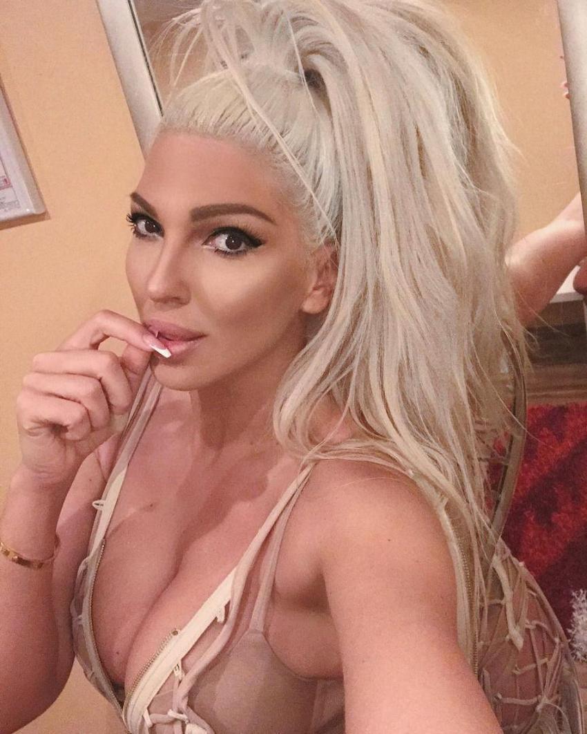 Jelena Karleusa'dan yine olay paylaşım!