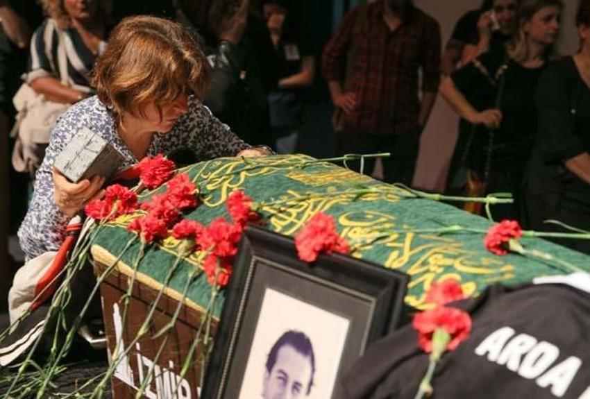 Ünlü oyuncu Arda Öziri'ye acı veda