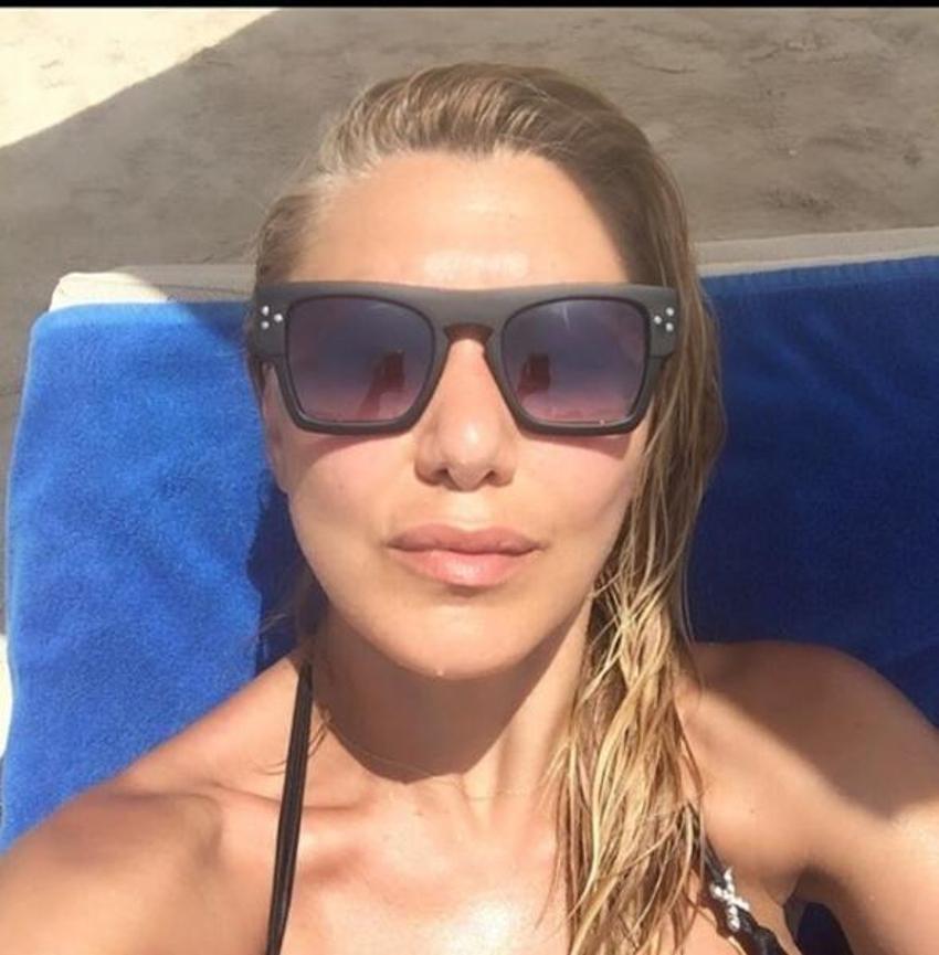 Zeynep Mansur tatilde!