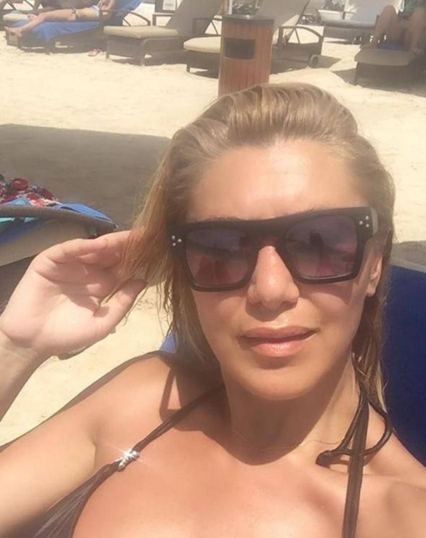 Zeynep Mansur tatilde!