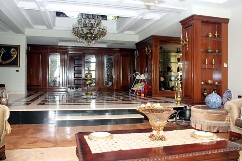 FETÖ elebaşı için yaptırılan malikânede gizli bölme ve altın arandı