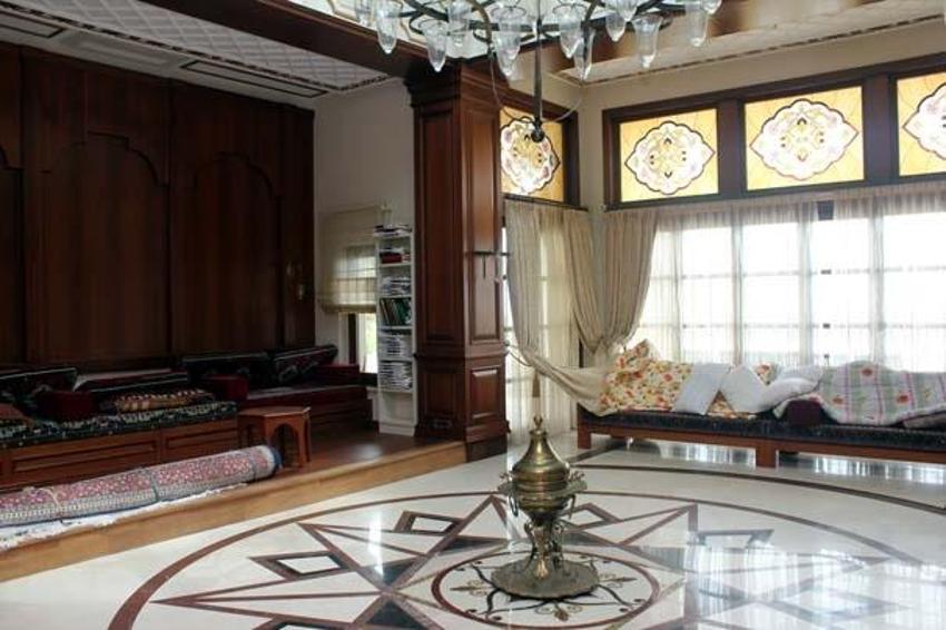 FETÖ elebaşı için yaptırılan malikânede gizli bölme ve altın arandı