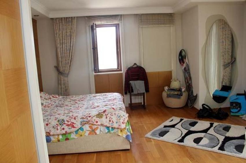 FETÖ elebaşı için yaptırılan malikânede gizli bölme ve altın arandı
