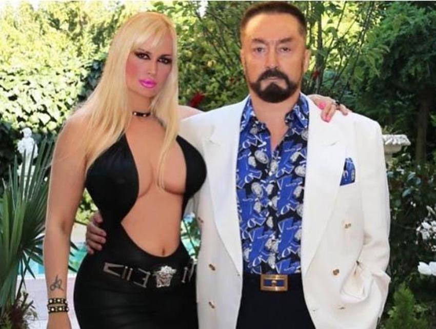 Başkası izlemeden ilişkiye giremiyorlar! Bacılar, cariyeler, motorlar...