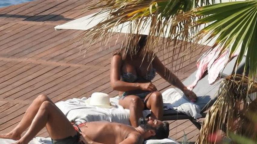 Asena ve Hasan Dere çifti Bodrum'da aşka geldi