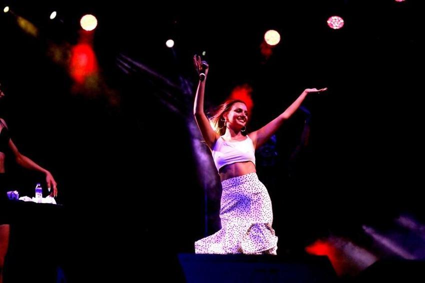 Dünya starı Stan'dan muhteşem performans