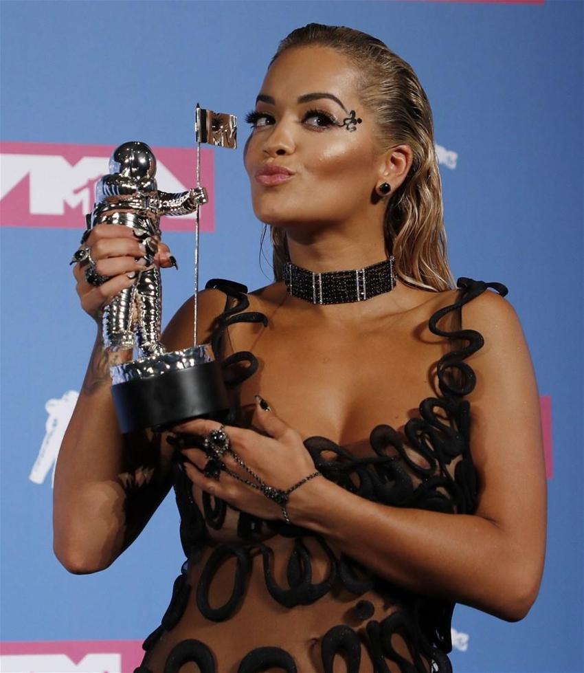 Ödülleri gölgede bırakan tören! MTV ödüllerinde kıyasıya rekabet