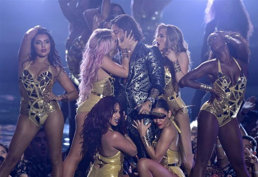 Ödülleri gölgede bırakan tören! MTV ödüllerinde kıyasıya rekabet