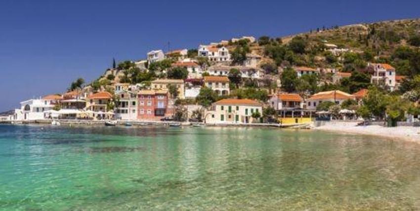 Avşa Adası'nda turist sayısı nüfusun 40 katını aştı