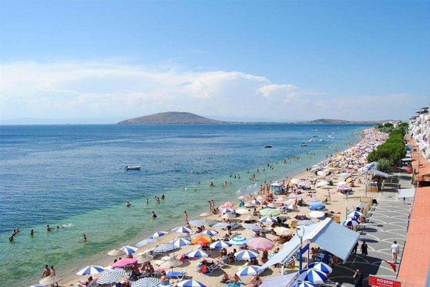 Avşa Adası'nda turist sayısı nüfusun 40 katını aştı