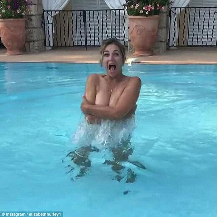 Elizabeth Hurley'e takipçilerinden eleştiri