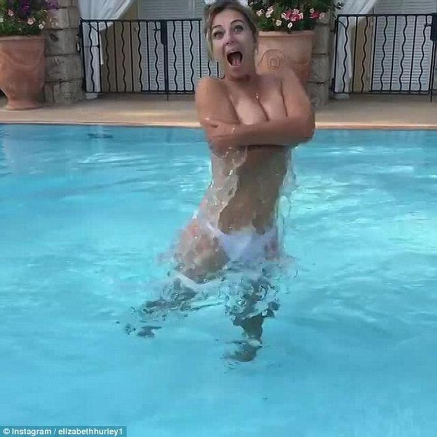 Elizabeth Hurley'e takipçilerinden eleştiri