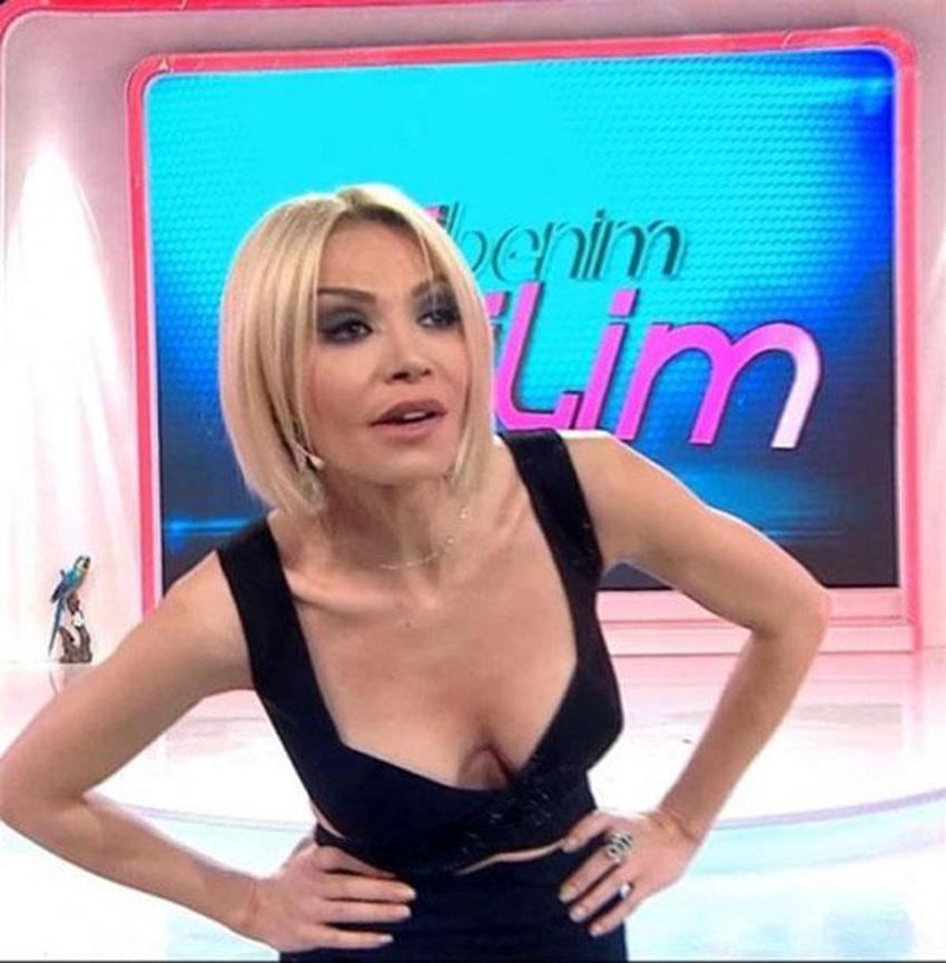 Öykü Serter'den yatak pozu