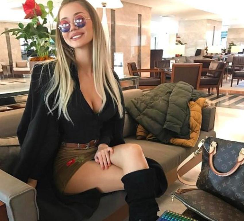 Cansu Taşkın'dan cesur bikinili paylaşım!