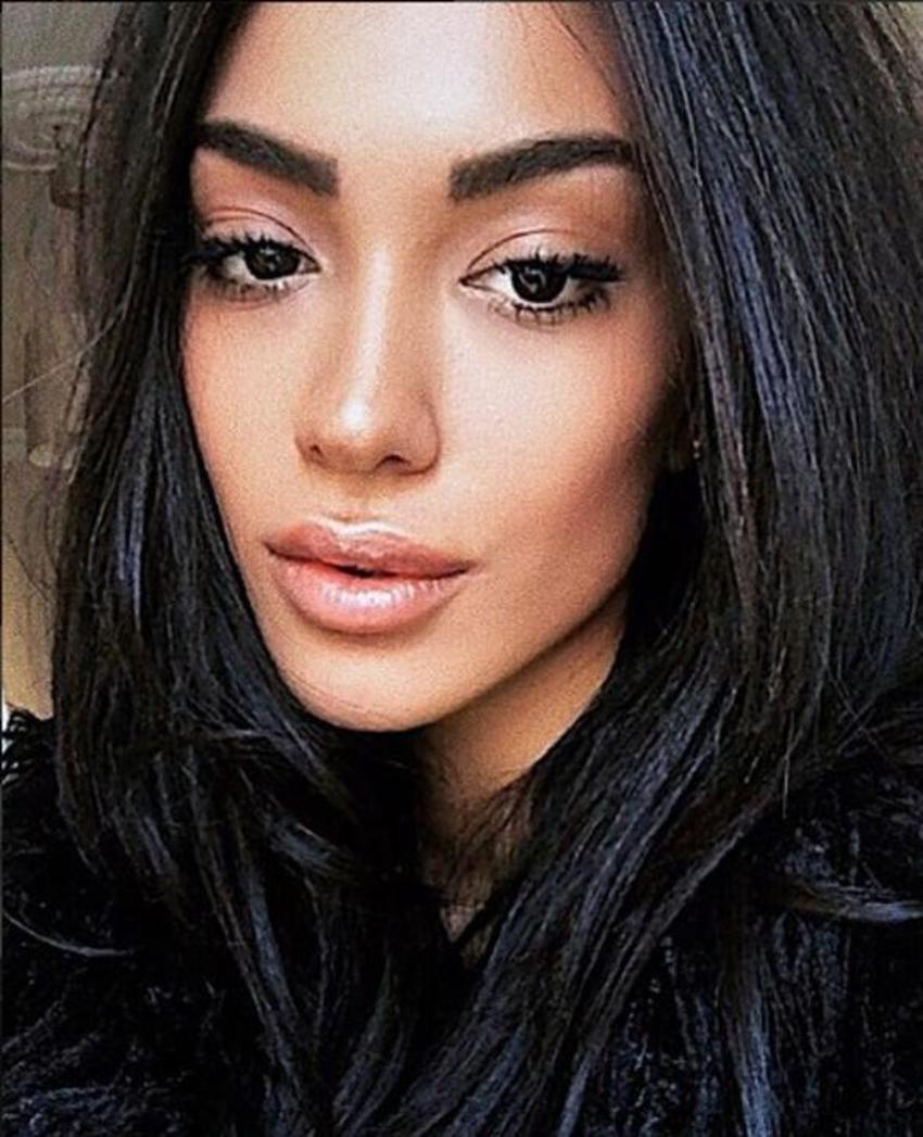 Can Yaman ve Rabia Yaman aşk yaşıyor!