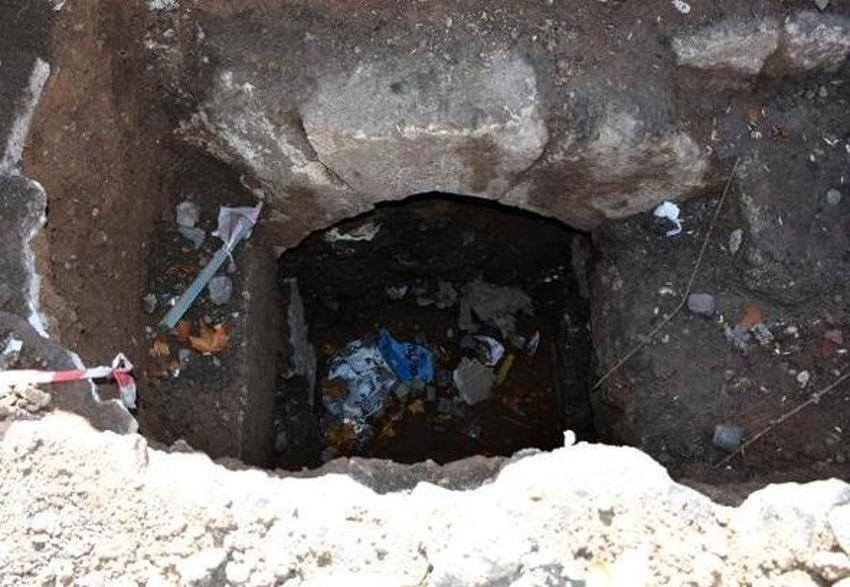 Tarihi medresenin altındaki yapının gizli geçit değil, altyapı olduğu anlaşıldı!