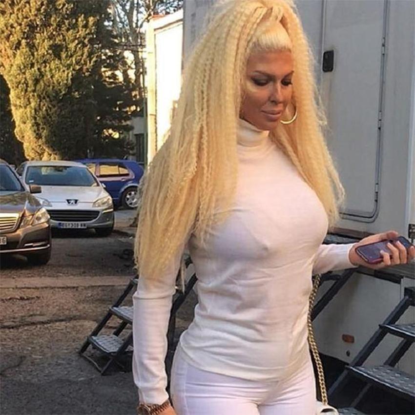 Jelena Karleusa'dan kalçası hakkındaki çirkin yorumlara sert tepki!