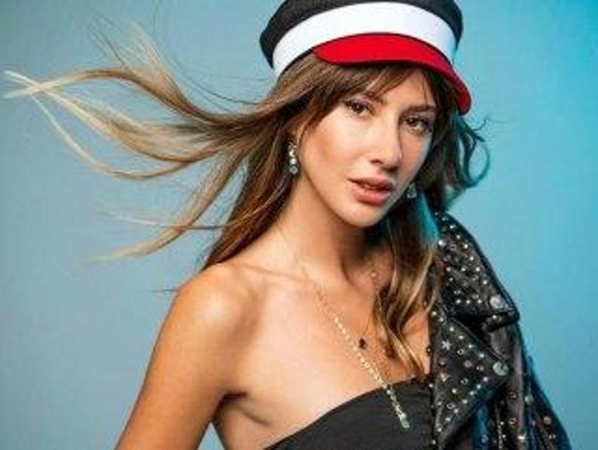 Şeyma Subaşı'nın 'Acımadı ki' pozları
