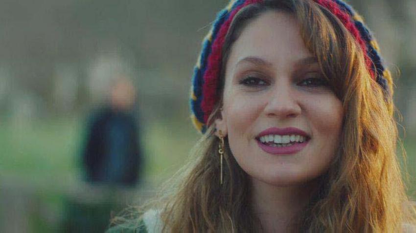 Ünlü oyuncu, o soruya yanıt vermedi...