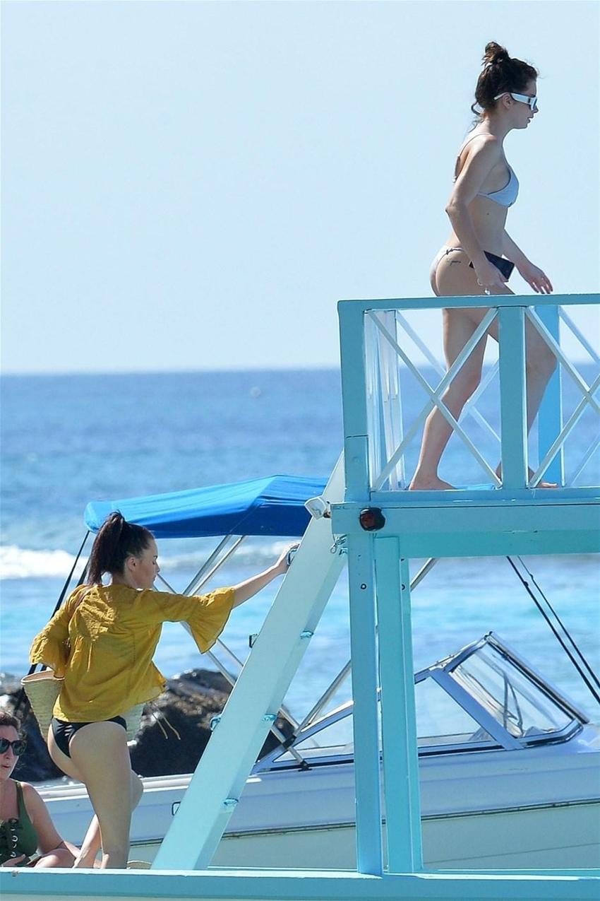 Lottie Moss ablasının tahtını sallıyor