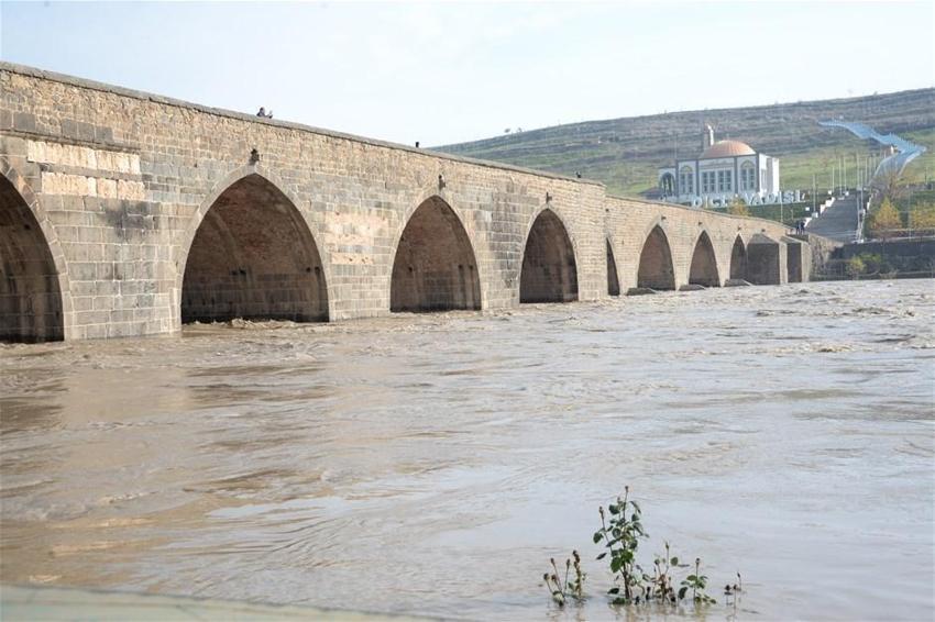 Alarm! Su seviyesi yükseldi, baskınlar başladı...