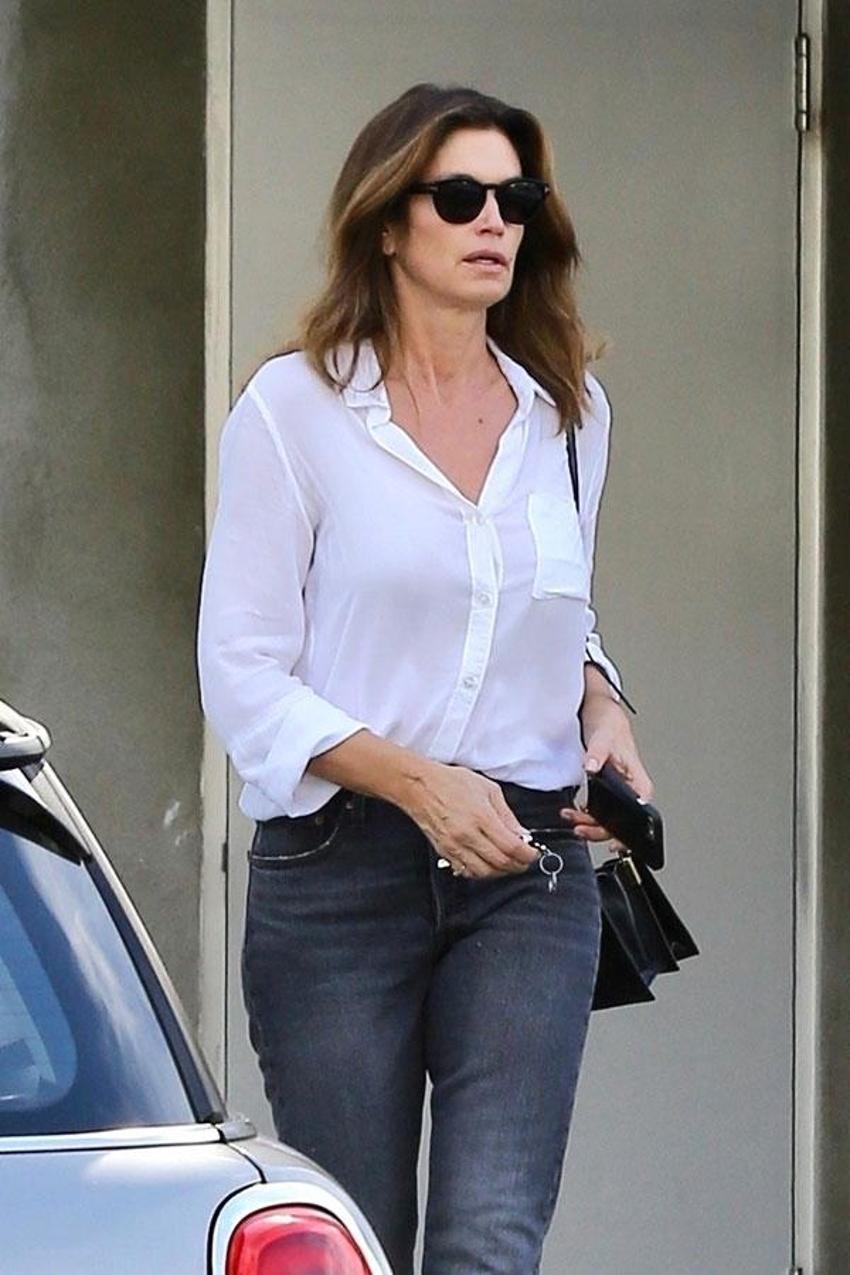 Cindy Crawford'dan 52 yaş pozu