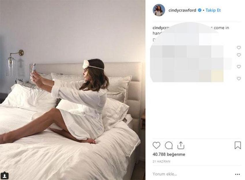 Cindy Crawford'dan 52 yaş pozu