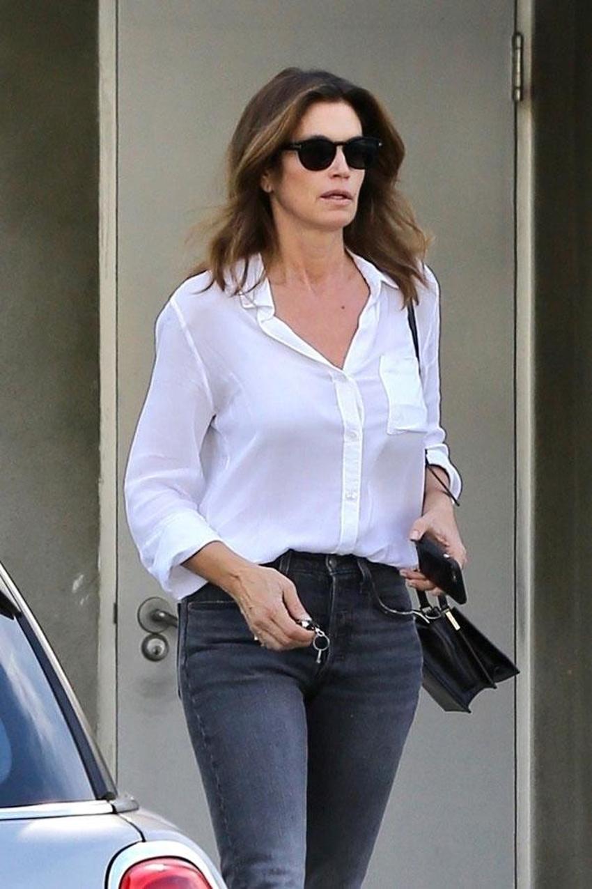Cindy Crawford'dan 52 yaş pozu