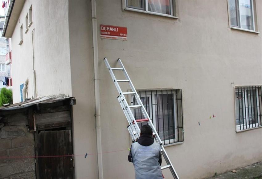İstanbul sokaklarından FETÖ izleri siliniyor
