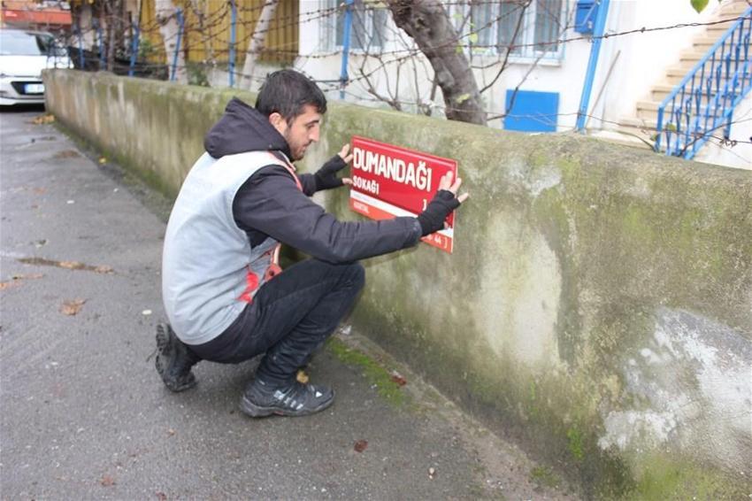 İstanbul sokaklarından FETÖ izleri siliniyor