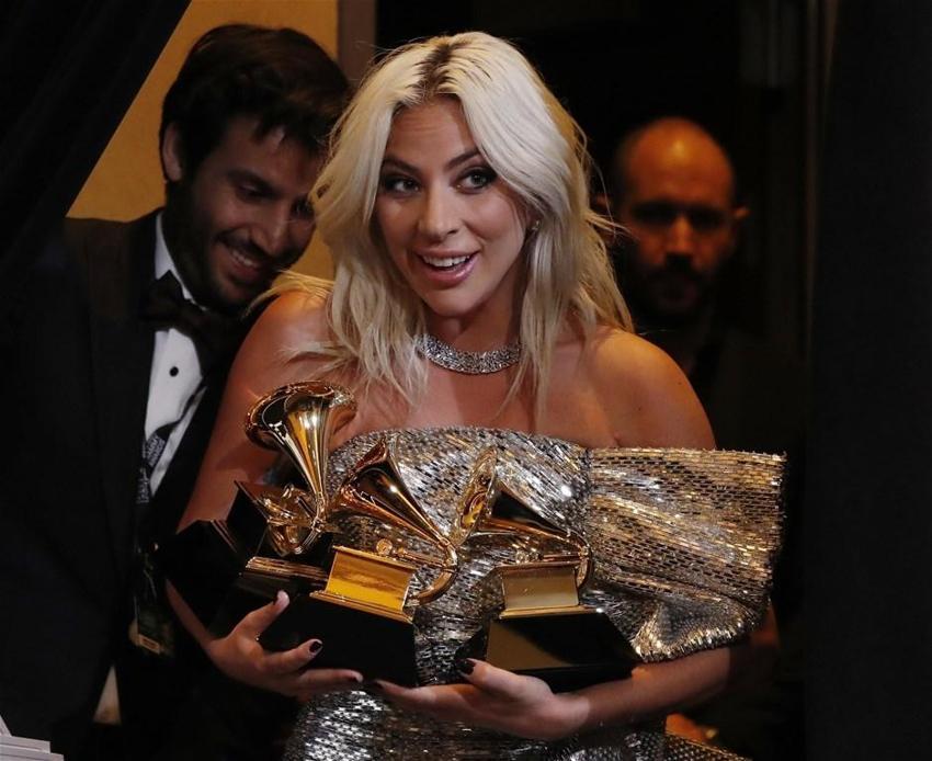61. Grammy Ödülleri'nin sahipleri belli oldu! Lady Gaga şaşırttı