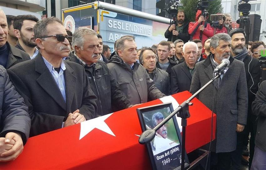 "Ozan Arif" son yolculuğuna uğurlandı