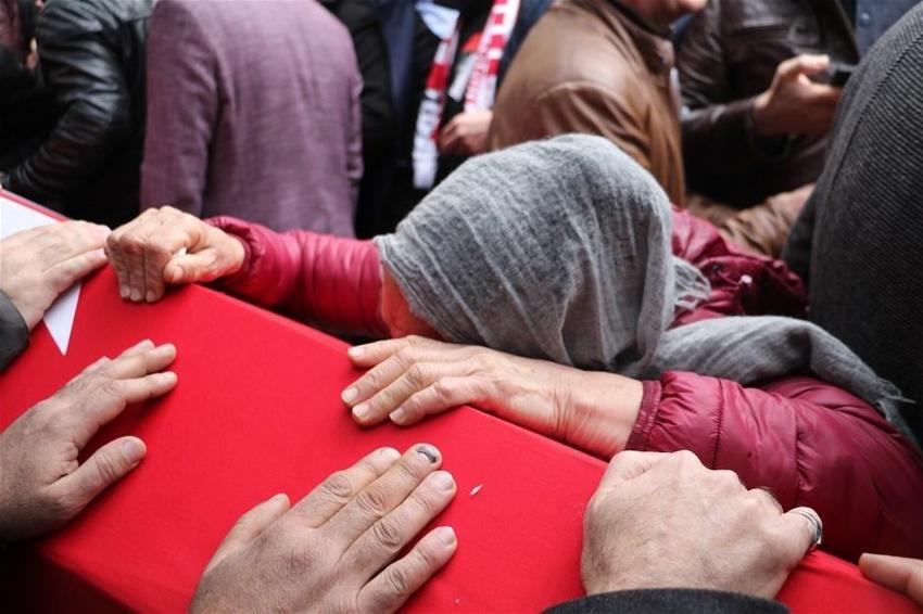"Ozan Arif" son yolculuğuna uğurlandı